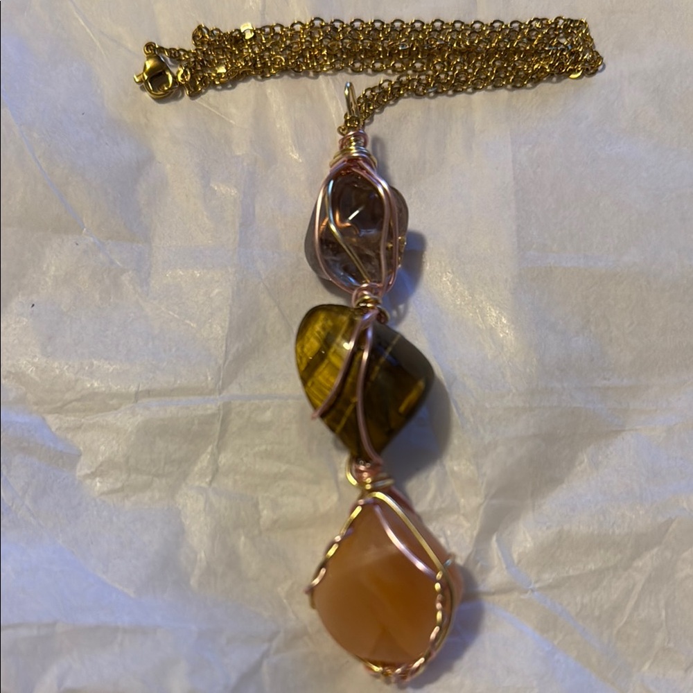 NEW-Handmade 3 Stone Pendant Necklace